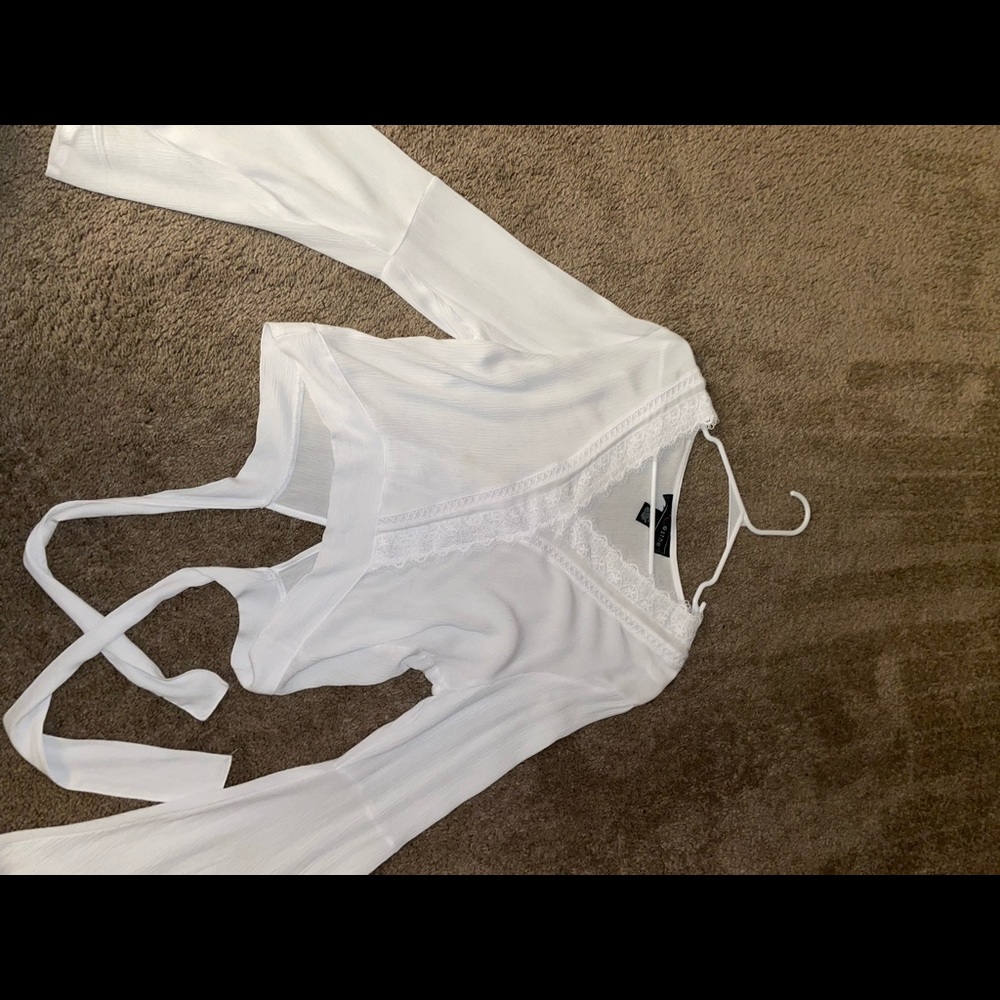 White flare sleeve top